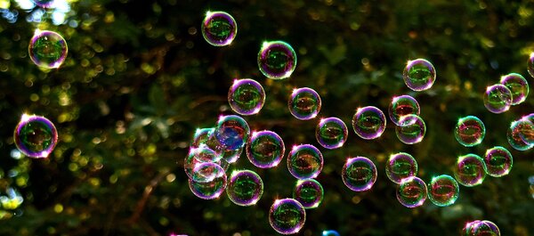 soap-bubbles-2417436